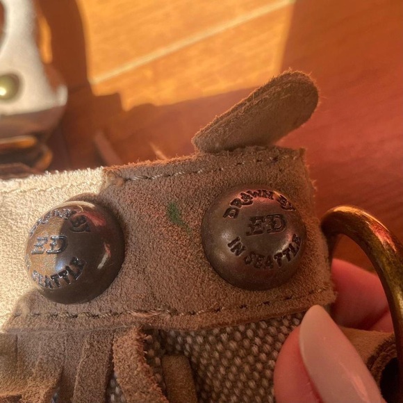 y2k authentic Ed Hardy shoulder bag with fun fringe detailing - Picture 4 of 8